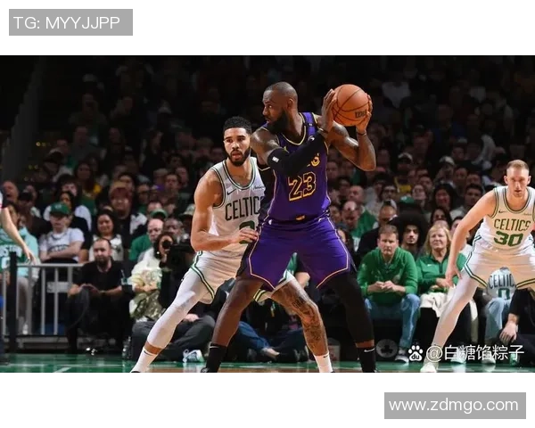 凯尔特人对阵雷霆第一节精彩回顾与关键时刻分析 凯尔特人对阵雷霆第一节精彩回顾与关键时刻分析